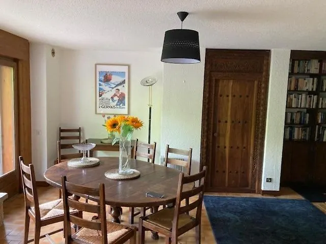 3 Bed Apartment With Private Terrace, Communal Pool, Mont Blanc Views Сен-Жерве-Ле-Бэн Франция