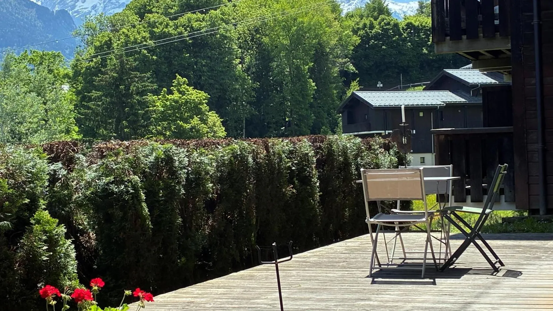 3 Bed Apartment With Private Terrace, Communal Pool, Mont Blanc Views Сен-Жерве-Ле-Бэн